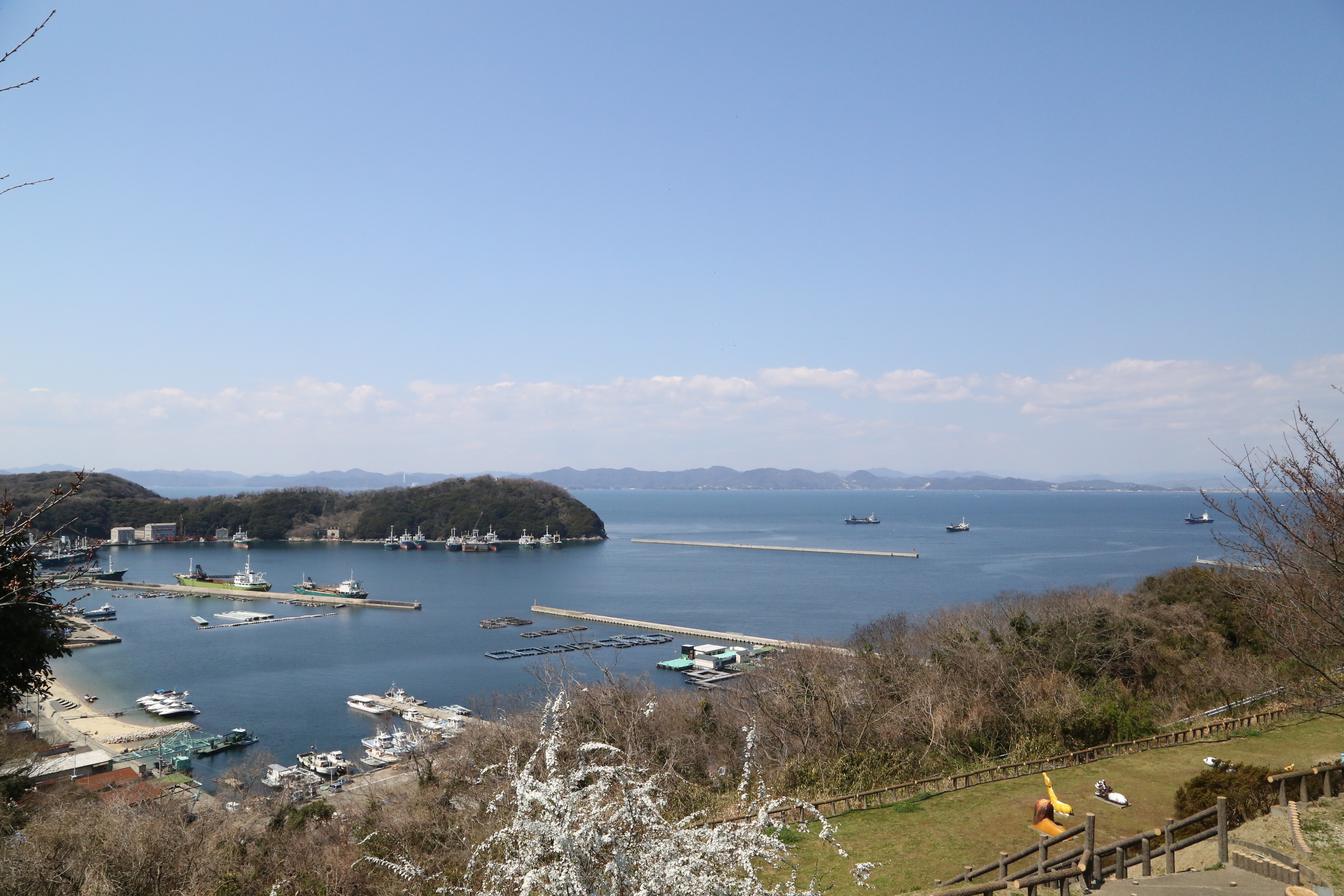 ヤマハ藤田オークマリーナ店から約30分間のクルージングで家島へ到着