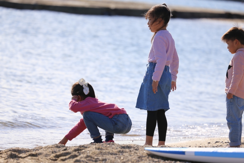 体験後は砂浜で貝拾い！