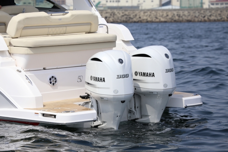 YAMAHA 300×2基　搭載　　白色デザインの為、ハルカラーとベストマッチ！
